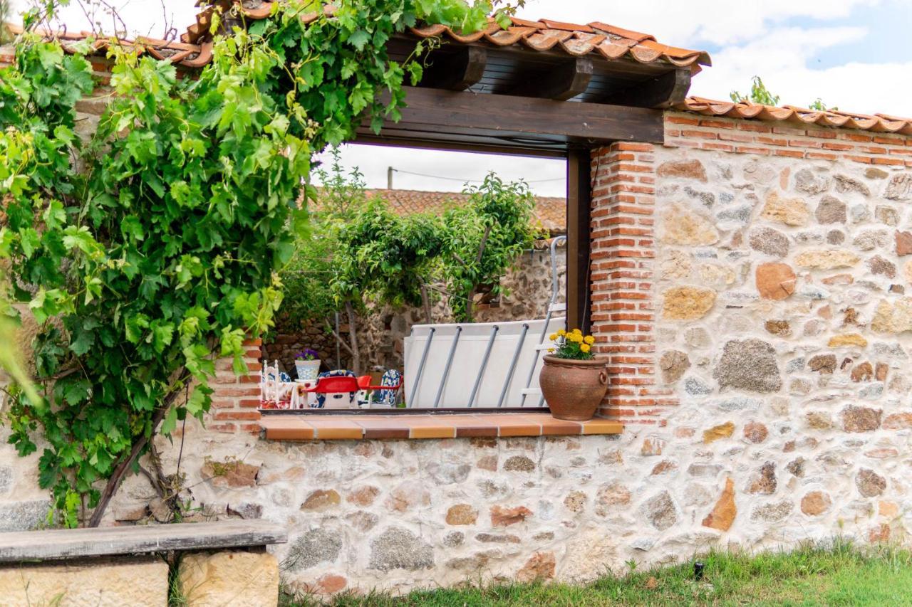 فيلا La Casa Del Buho Santa Maria la Real de Nieva المظهر الخارجي الصورة